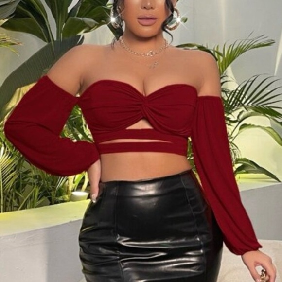 Burgundy Off The Shoulder Crop Top - Picture 4 of 6
